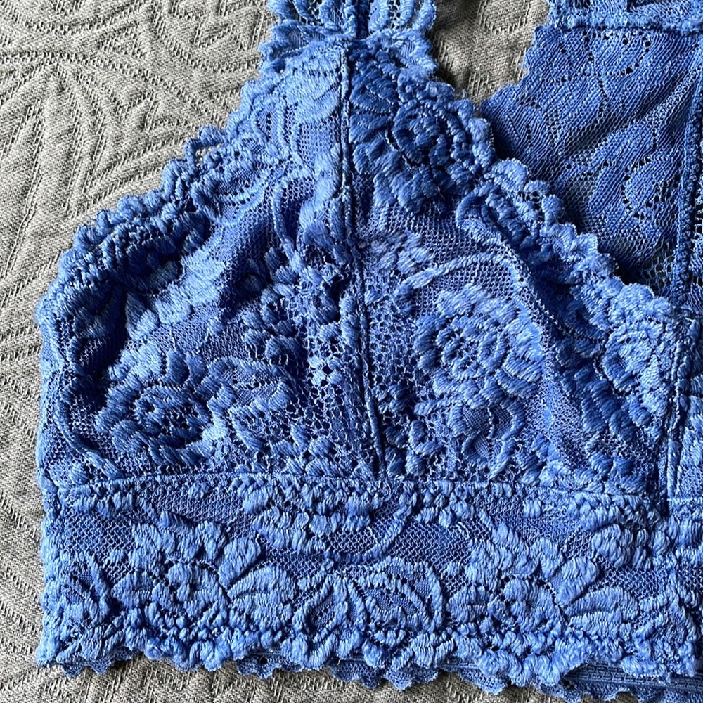 Blue Lace Bralette - Picture 3 of 3